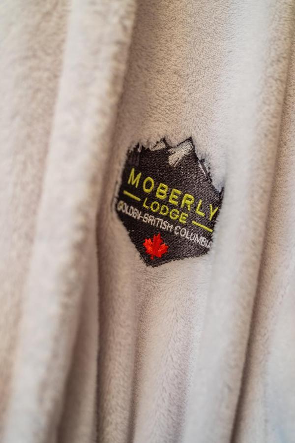 Moberly Lodge Golden Ngoại thất bức ảnh